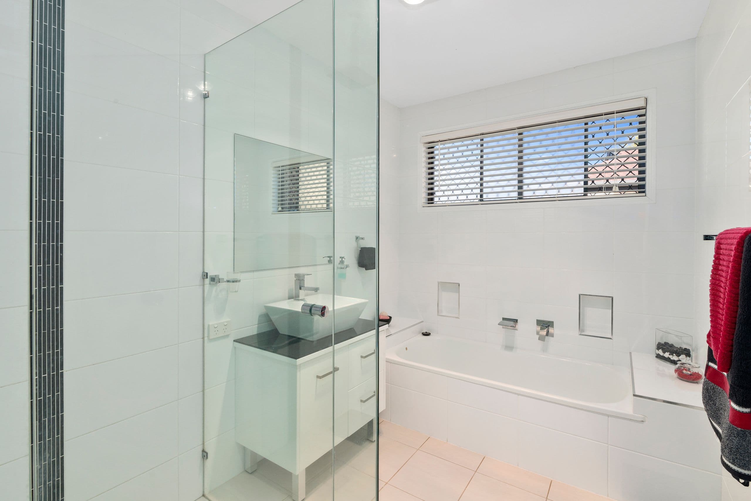 27 Cosmos Court, Elanora QLD 4221, Elanora - Thumbnail 8
