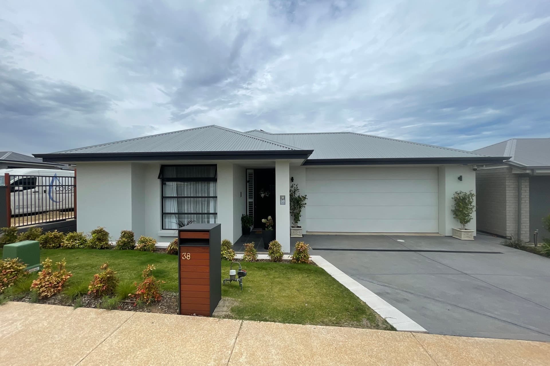 38 Haselgrove Boulevard, Old Reynella - Thumbnail 2