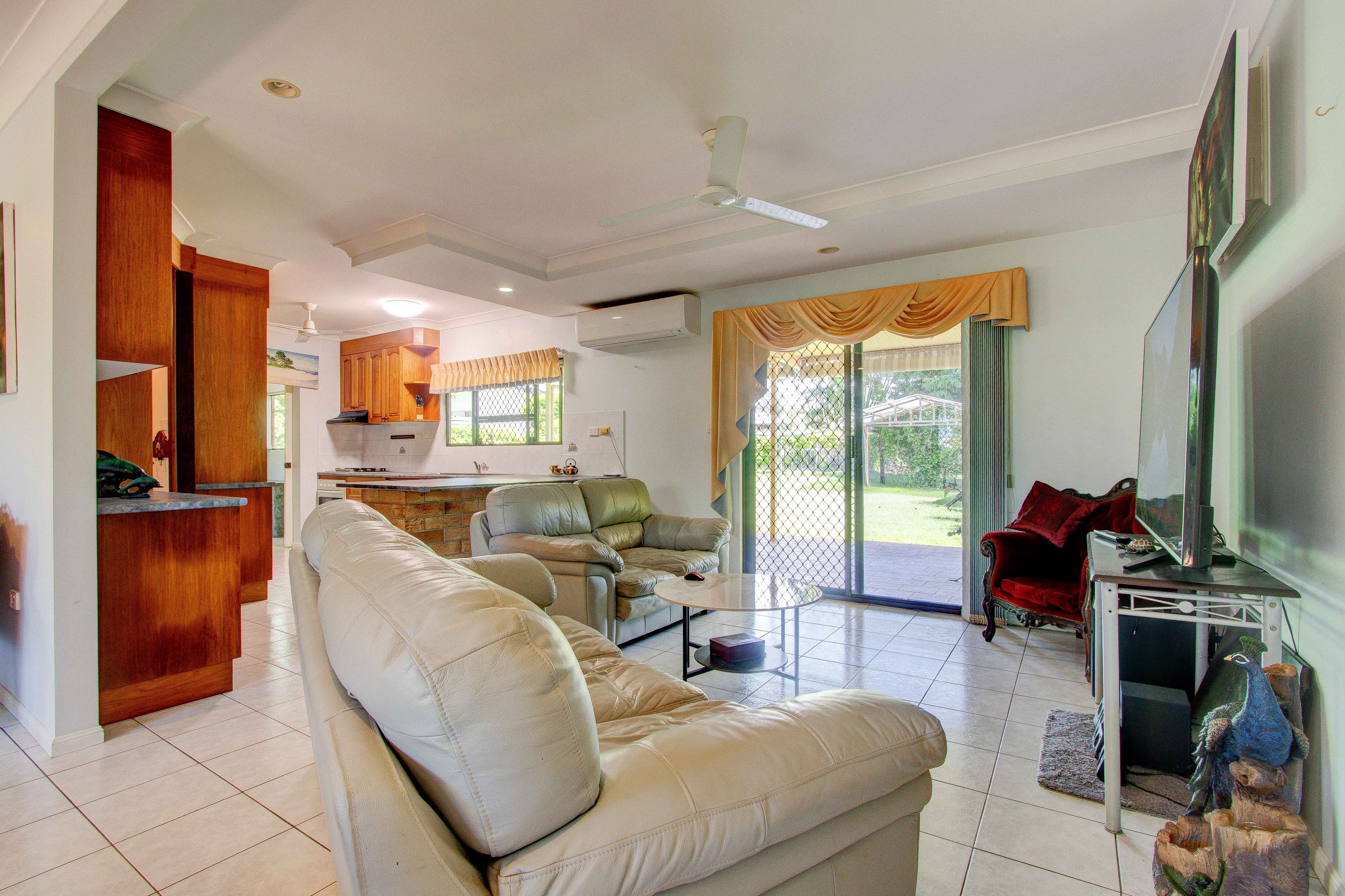 9 Leslie Lane, SOUTH MISSION QLD 4852, South Mission Beach - Thumbnail 3