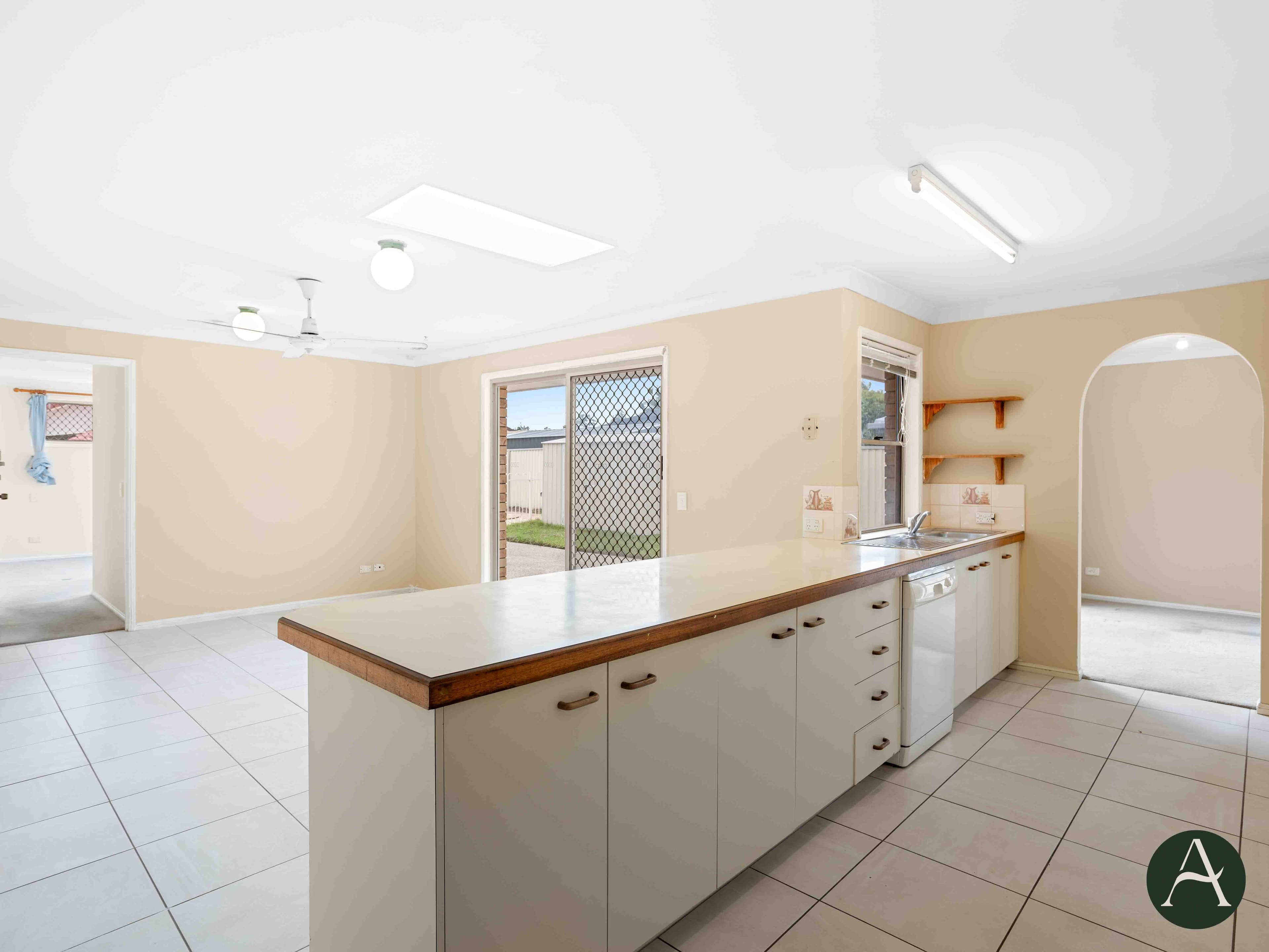 7 Waranga Way, Coombabah QLD 4216, Coombabah - Thumbnail 3