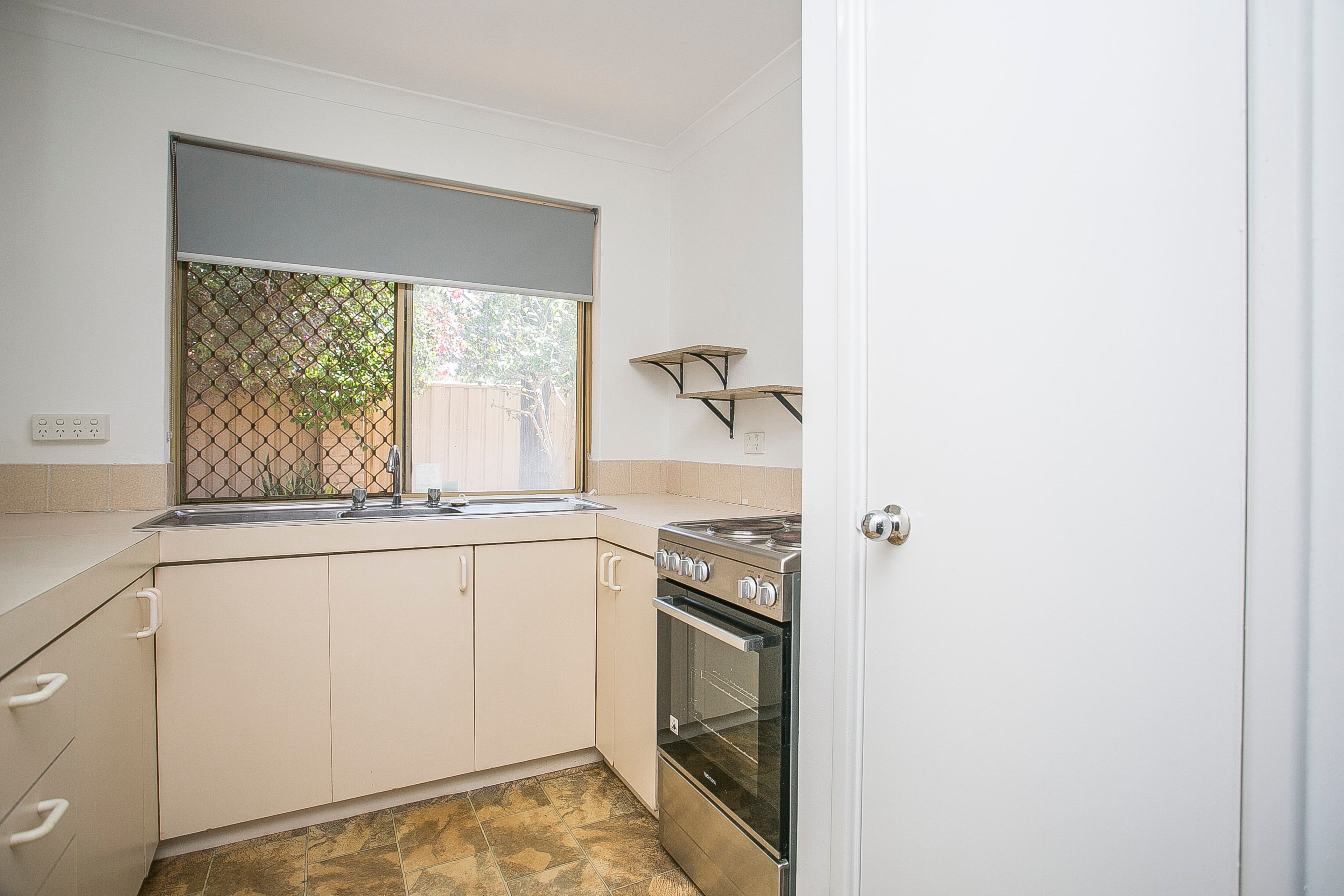99 Stafford Road, Kenwick WA 6107, Kenwick - Thumbnail 7
