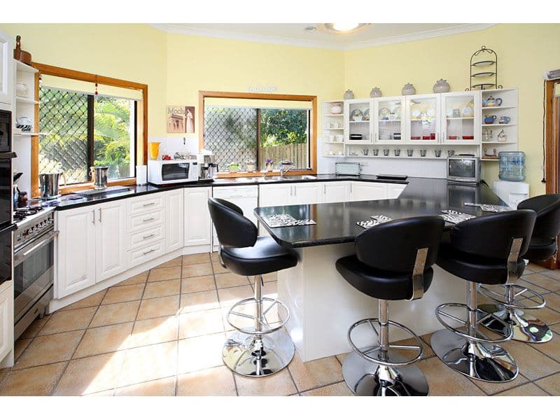 16 Ancilla Street, MANSFIELD QLD 4122, Mansfield - Thumbnail 2