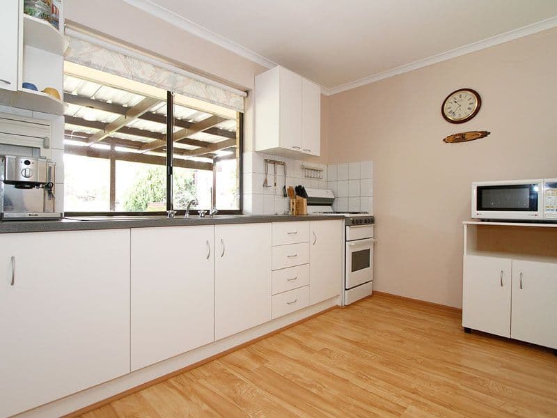11 Taranaki Cresent, NOARLUNGA DOWNS SA 5168, Noarlunga Downs - Thumbnail 4