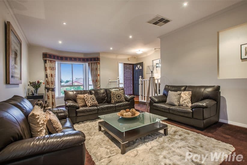 30 Pulford Crescent, Mill Park VIC 3082, Mill Park - Thumbnail 2