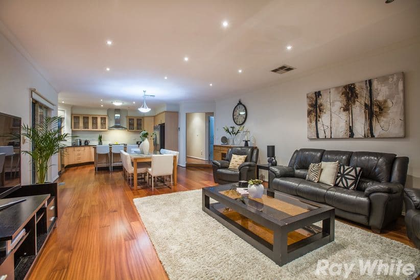 30 Pulford Crescent, Mill Park VIC 3082, Mill Park - Thumbnail 3