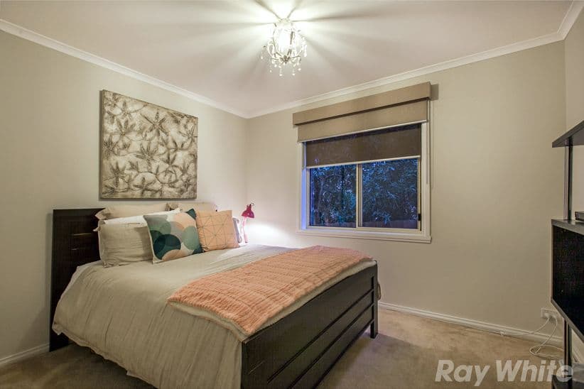 30 Pulford Crescent, Mill Park VIC 3082, Mill Park - Thumbnail 8