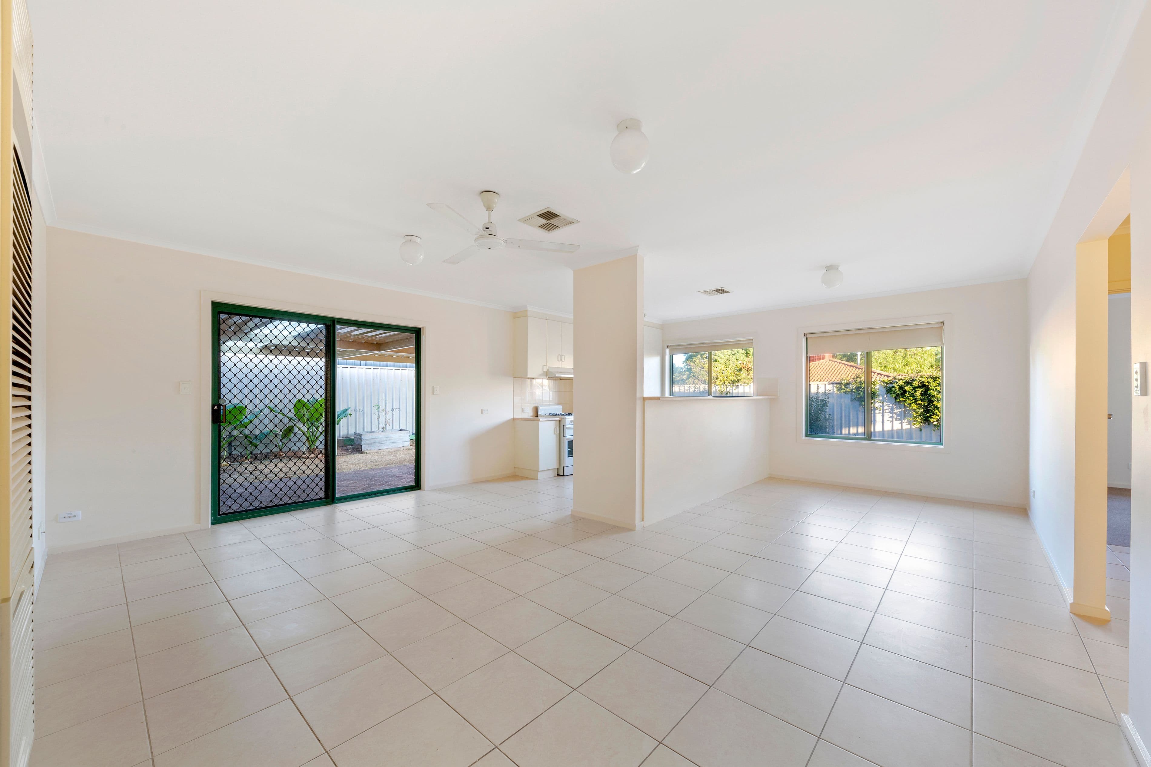 33 Bowman Crescent, Enfield SA 5085, Enfield - Thumbnail 4