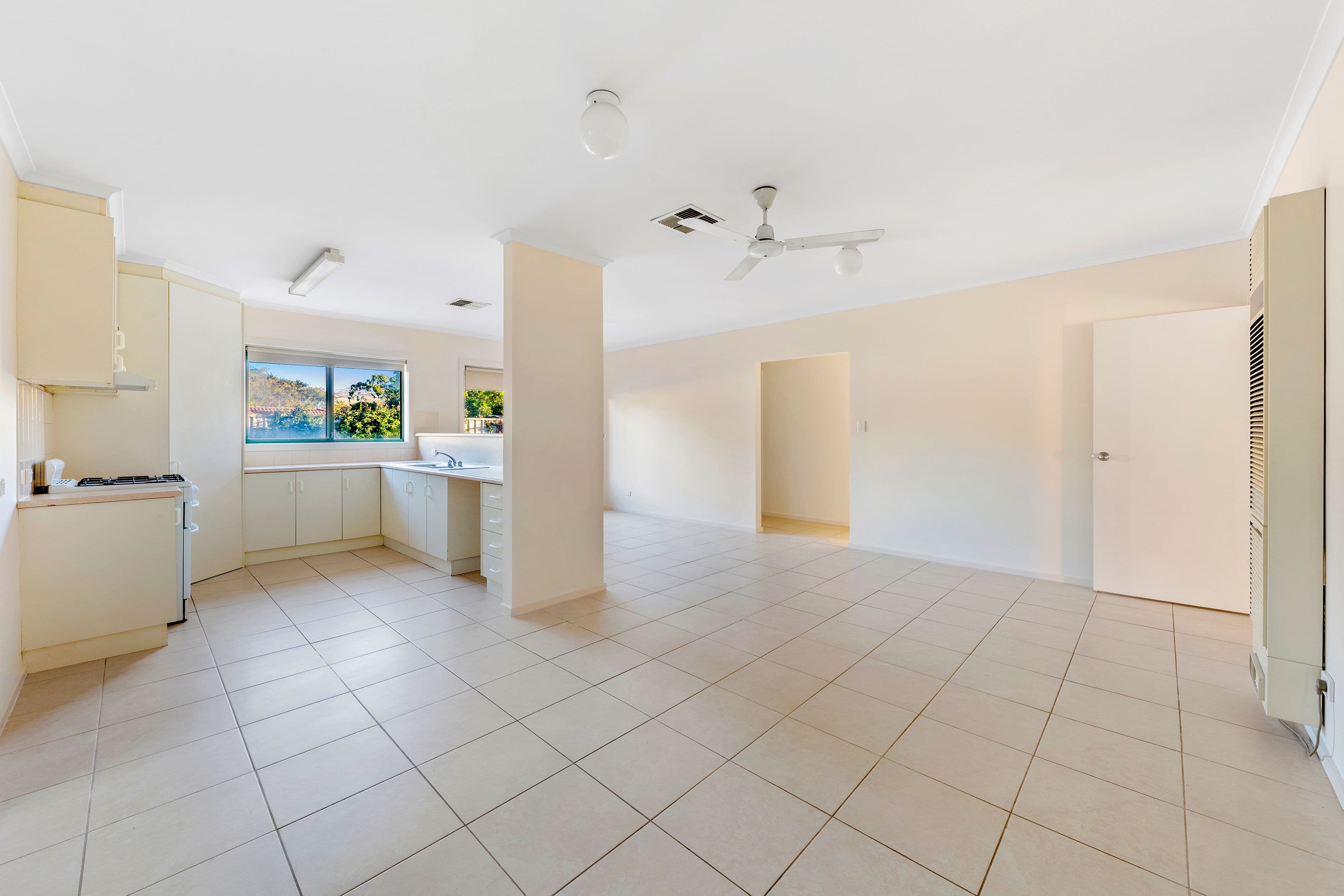 33 Bowman Crescent, Enfield SA 5085, Enfield - Thumbnail 5