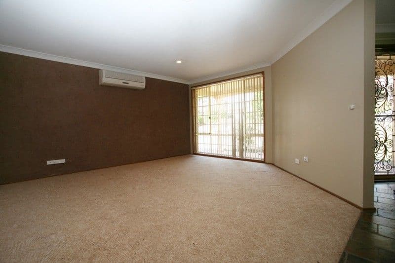 25 Rainbow Close, GLENMORE PARK NSW 2745, Glenmore Park - Thumbnail 3