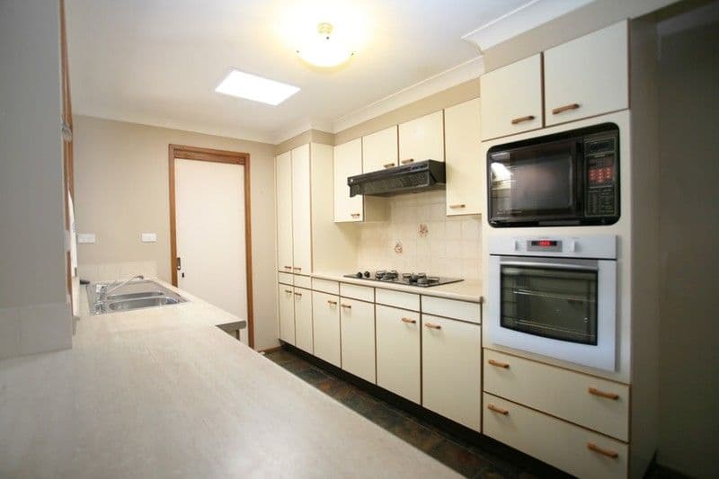 25 Rainbow Close, GLENMORE PARK NSW 2745, Glenmore Park - Thumbnail 4