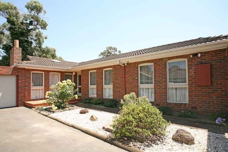 12 Appletree Drive, GLEN WAVERLEY VIC 3150, Glen Waverley - Thumbnail 2