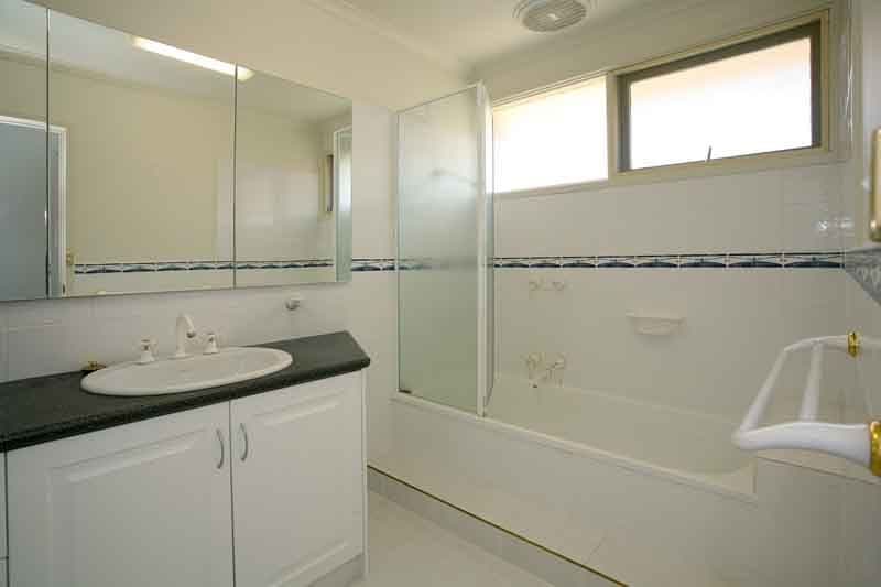12 Appletree Drive, GLEN WAVERLEY VIC 3150, Glen Waverley - Thumbnail 7