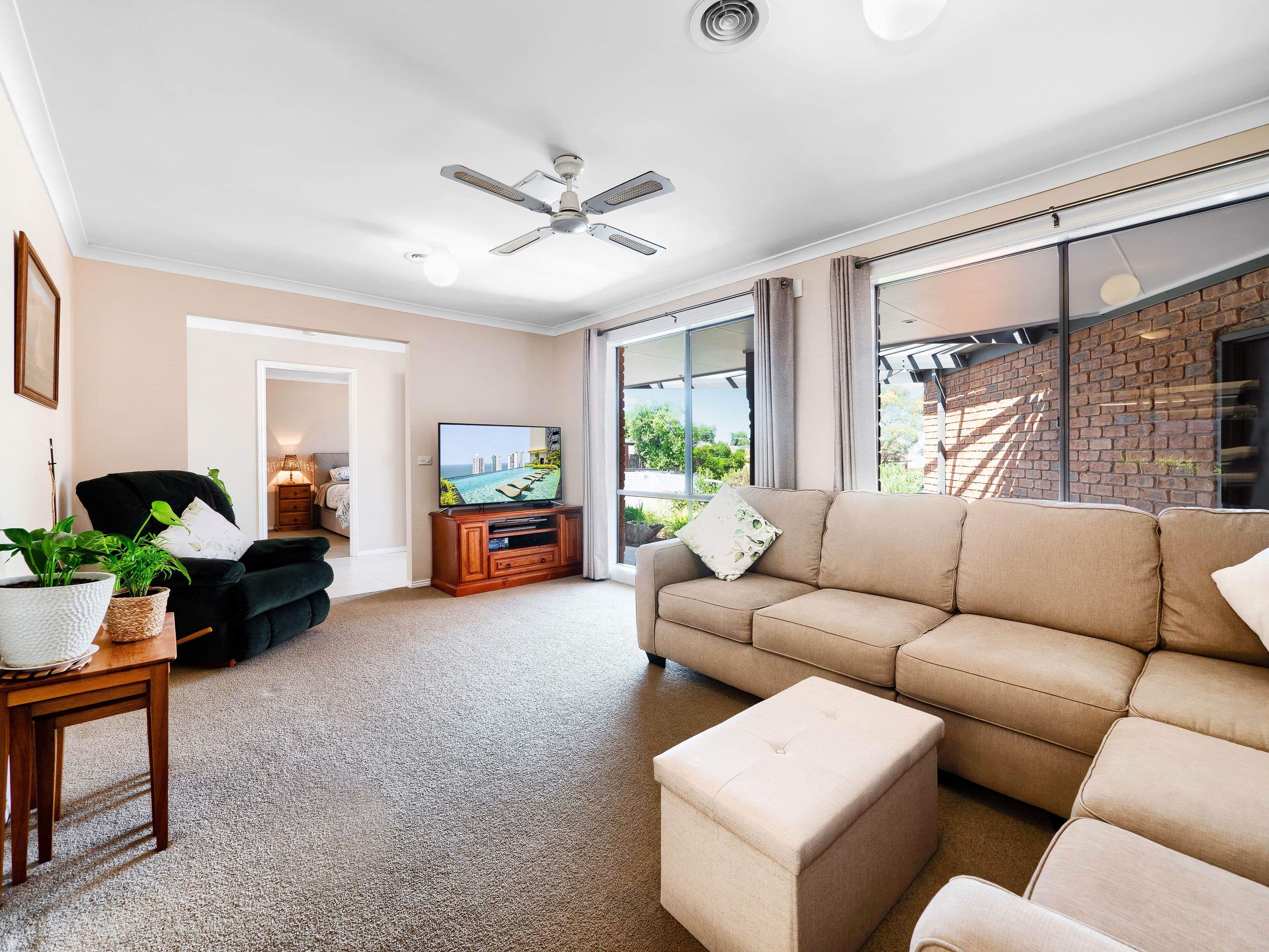 20 Alamanda Way, Cranbourne North VIC 3977, Cranbourne North - Thumbnail 3