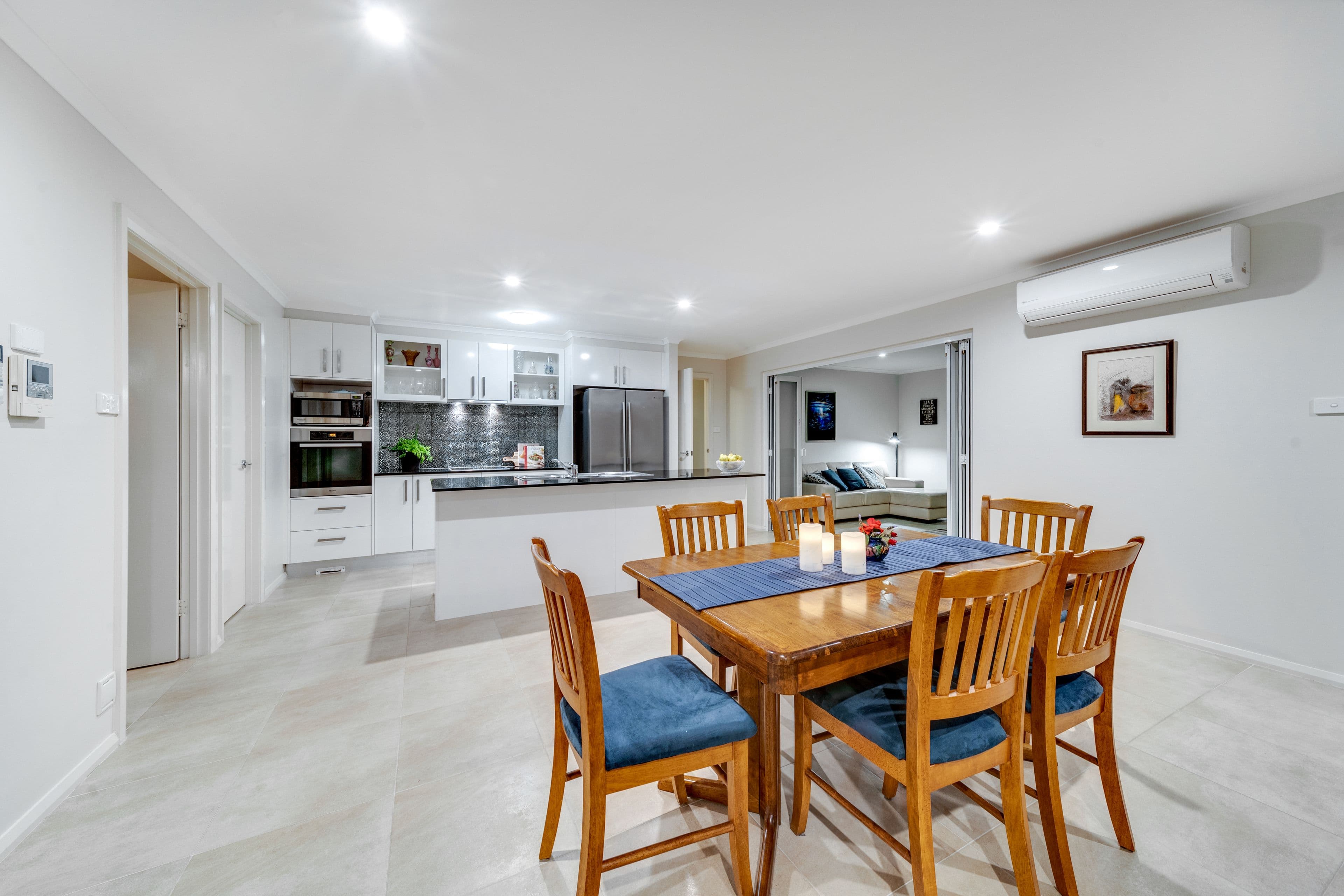 4 Cazneaux Crescent, Weston ACT 2611, Weston - Thumbnail 3