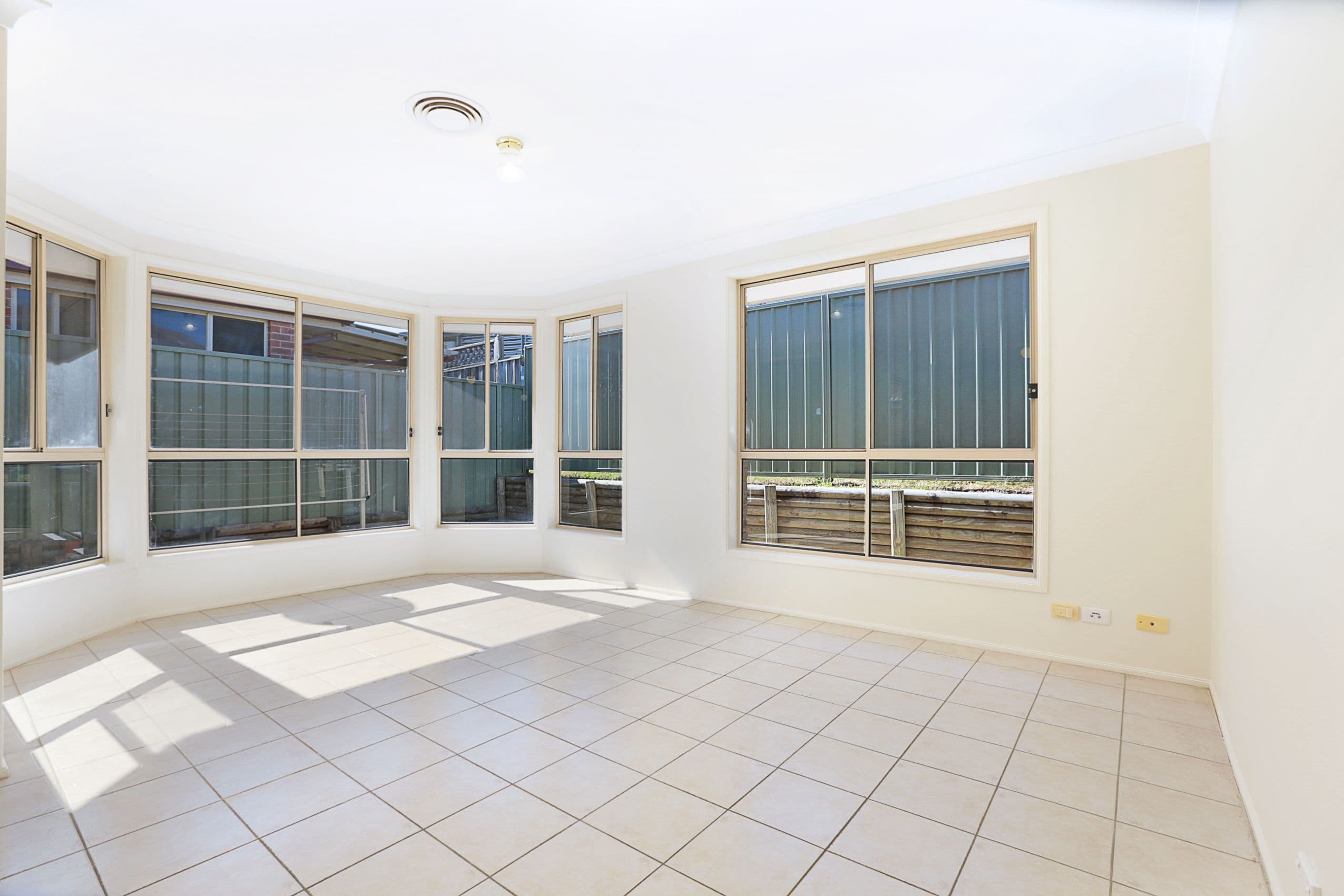 17 Dara Crescent, Glenmore Park - Thumbnail 6