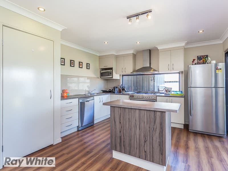 22 Chase Crescent, NORTH LAKES QLD 4509, North Lakes - Thumbnail 2