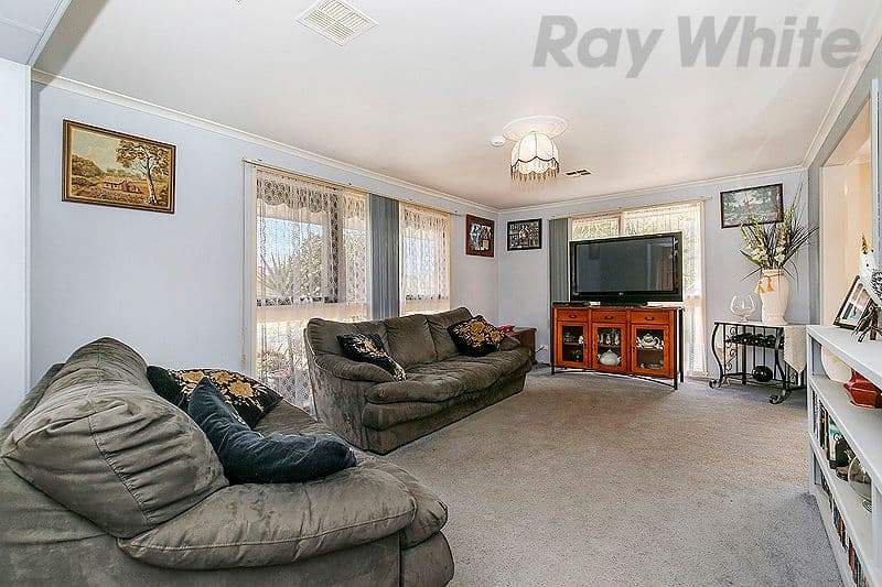 17 Poseidon Close, Mill Park VIC 3082, Mill Park - Thumbnail 3