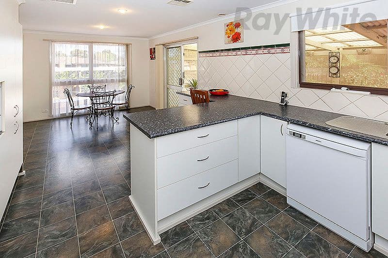 17 Poseidon Close, Mill Park VIC 3082, Mill Park - Thumbnail 4
