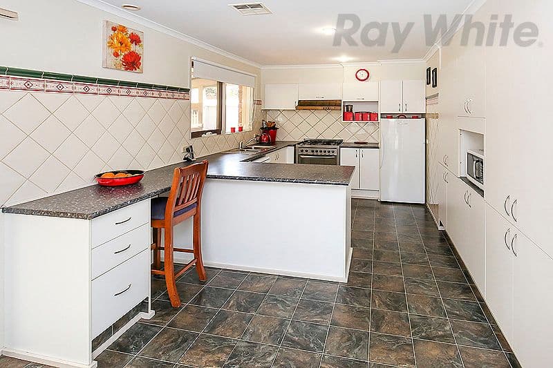 17 Poseidon Close, Mill Park VIC 3082, Mill Park - Thumbnail 6