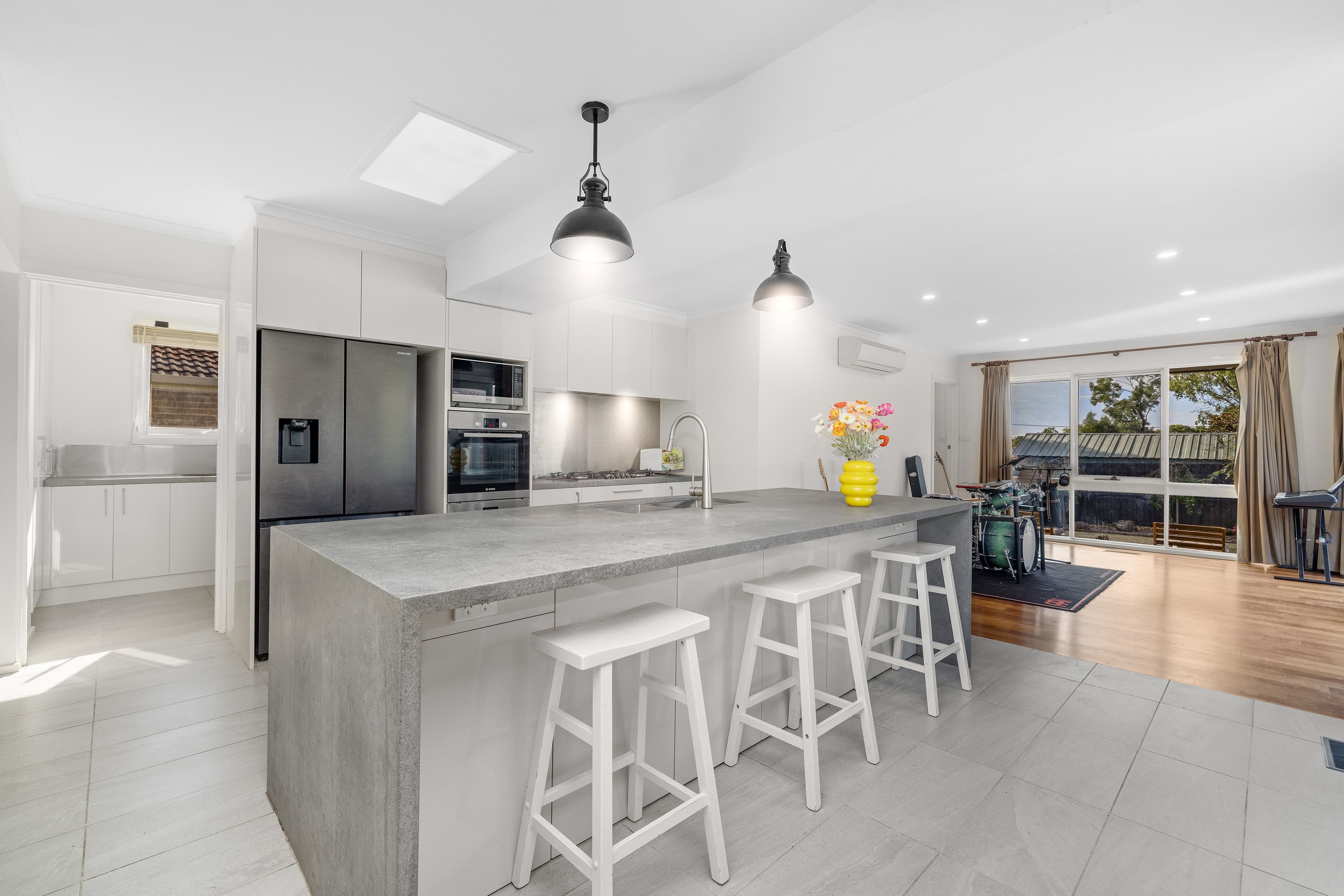 10 Kent Street, Knoxfield VIC 3180, Knoxfield - Thumbnail 4