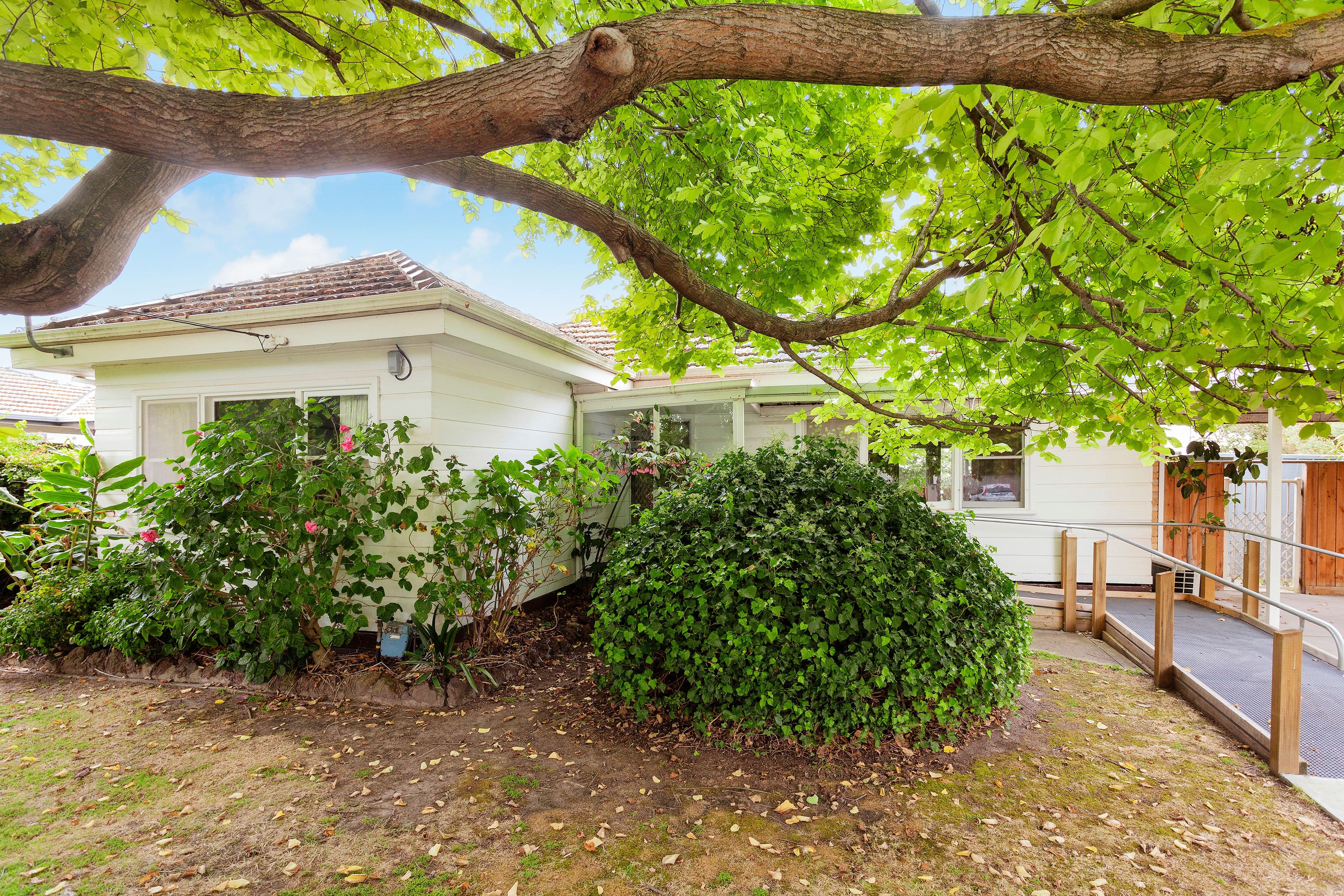 6 Nepean Avenue, Hampton East VIC 3188, Hampton East - Thumbnail 2