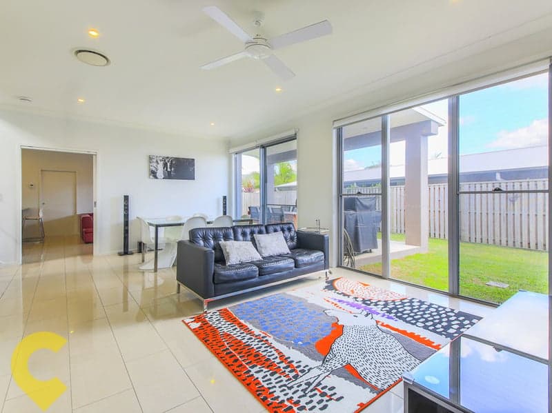34 Bunderoo Circuit, Pimpama - Thumbnail 2