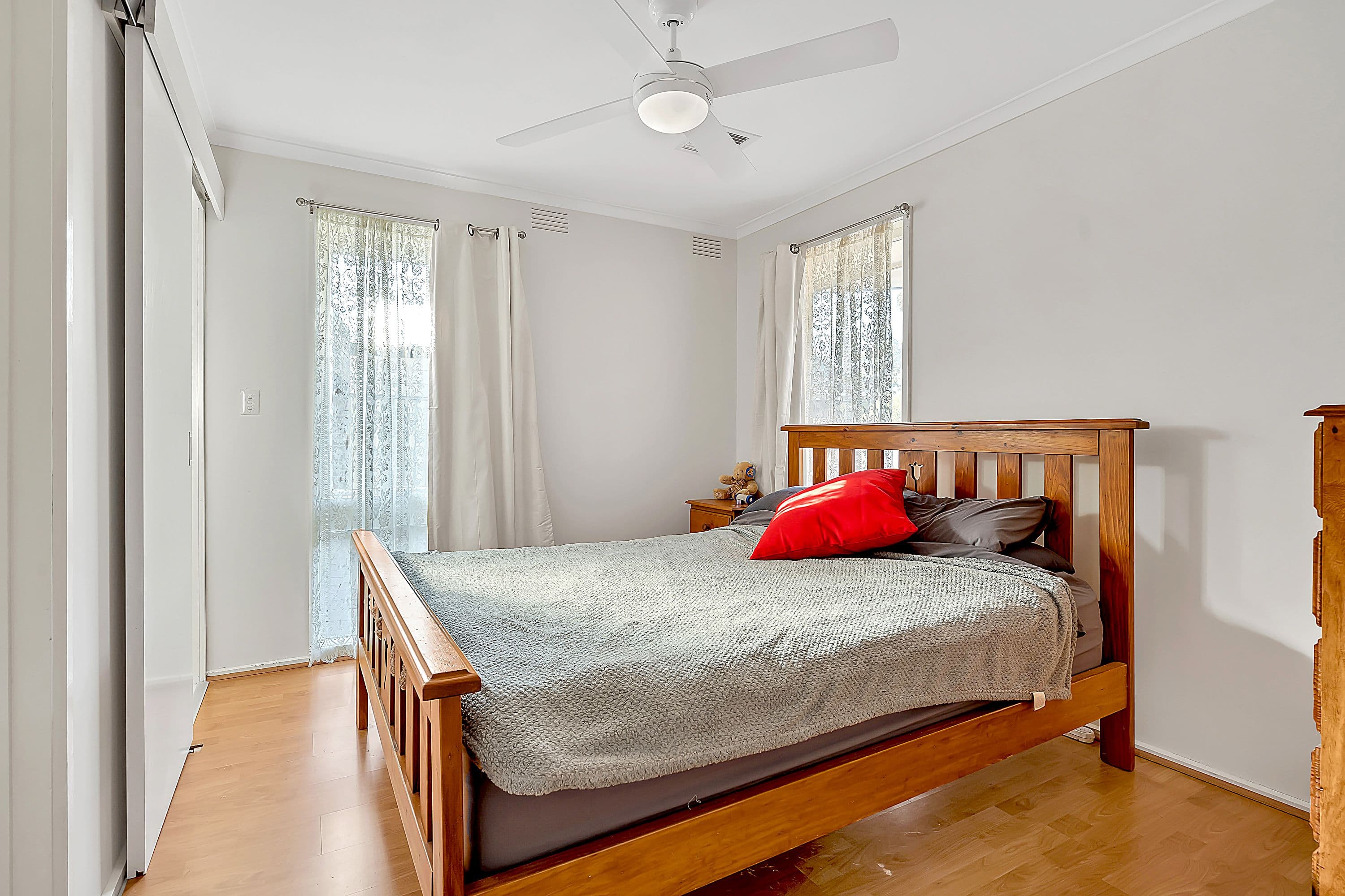 16 Whitley Crescent, Craigieburn VIC 3064, Craigieburn - Thumbnail 6