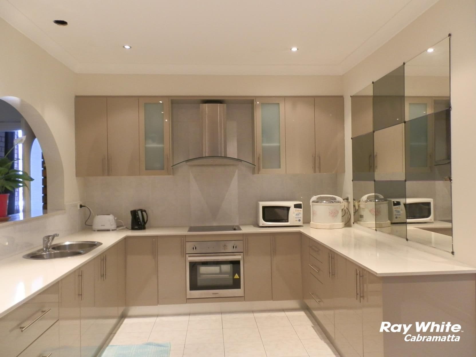 3 Ferraro Close, Edensor Park NSW 2176, Edensor Park - Thumbnail 2