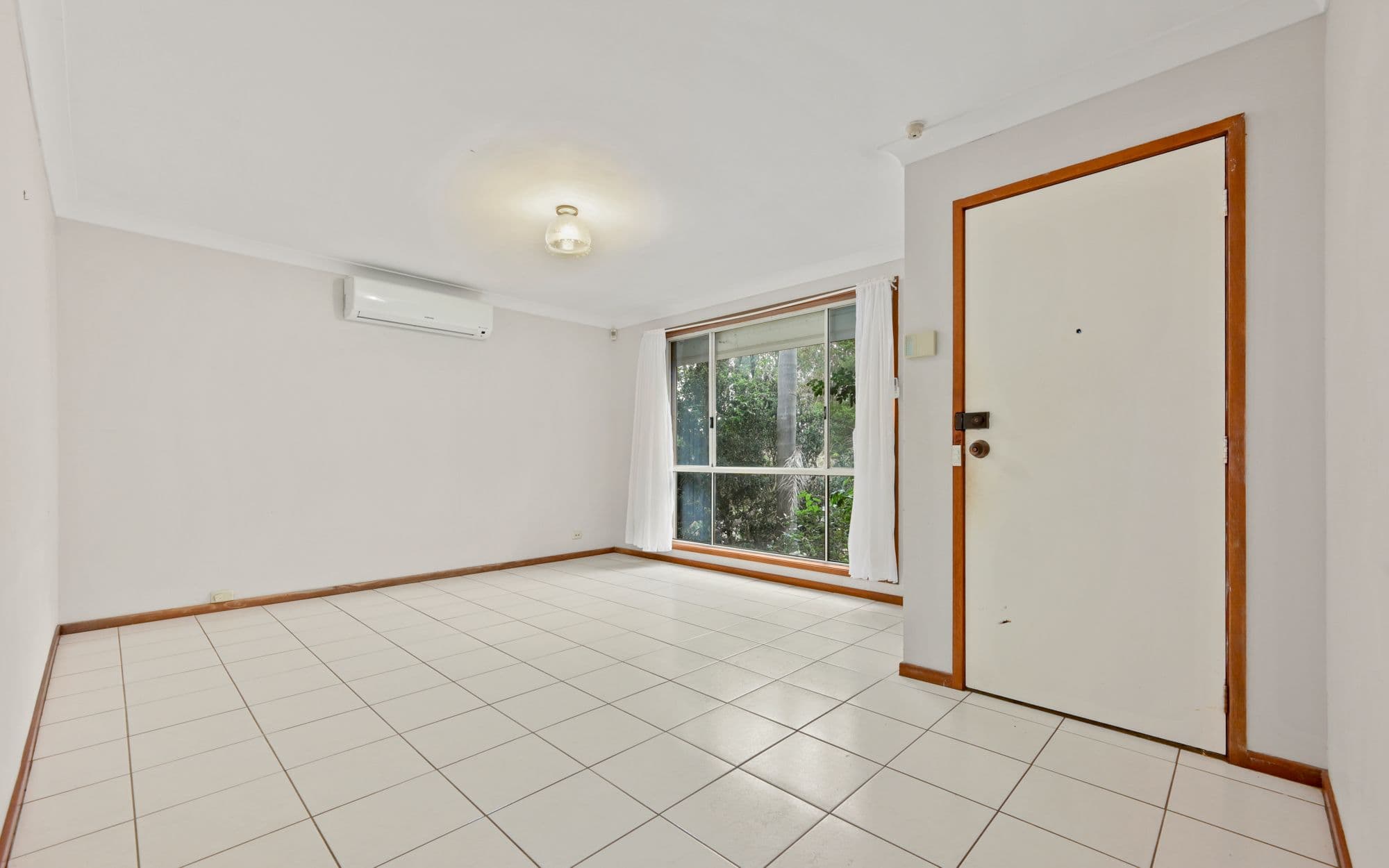 15 Epidote Close, Eagle Vale NSW 2558, Eagle Vale - Thumbnail 2