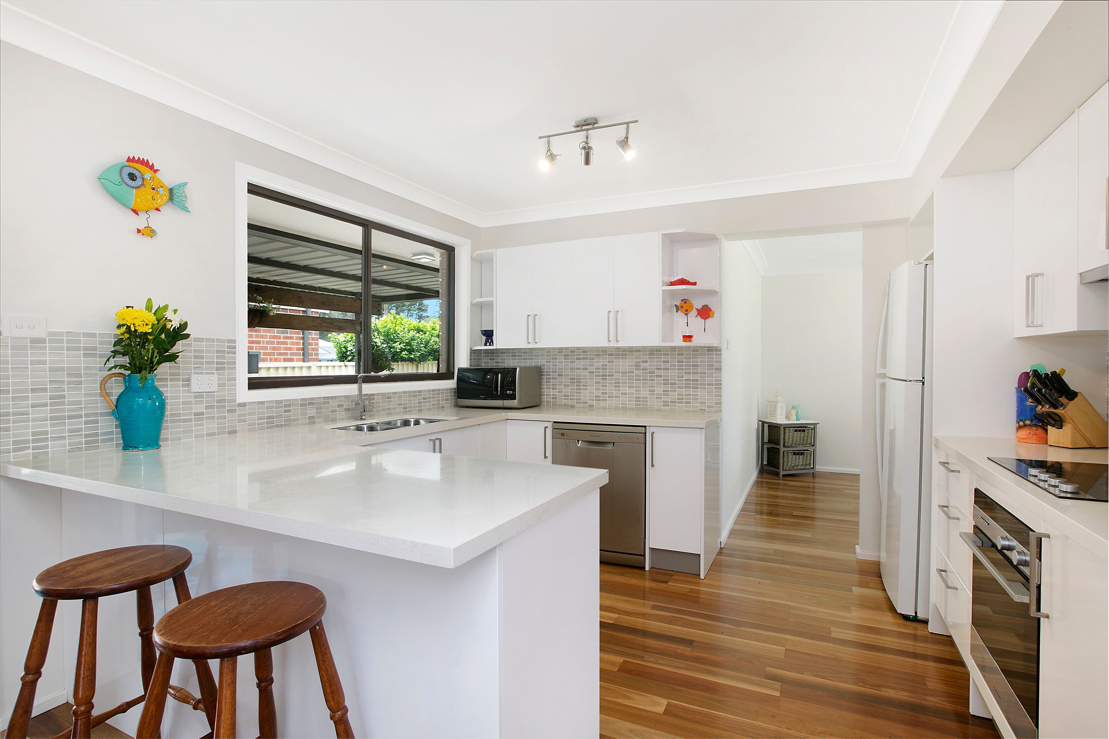 75 Thirlmere Way, Tahmoor - Thumbnail 2