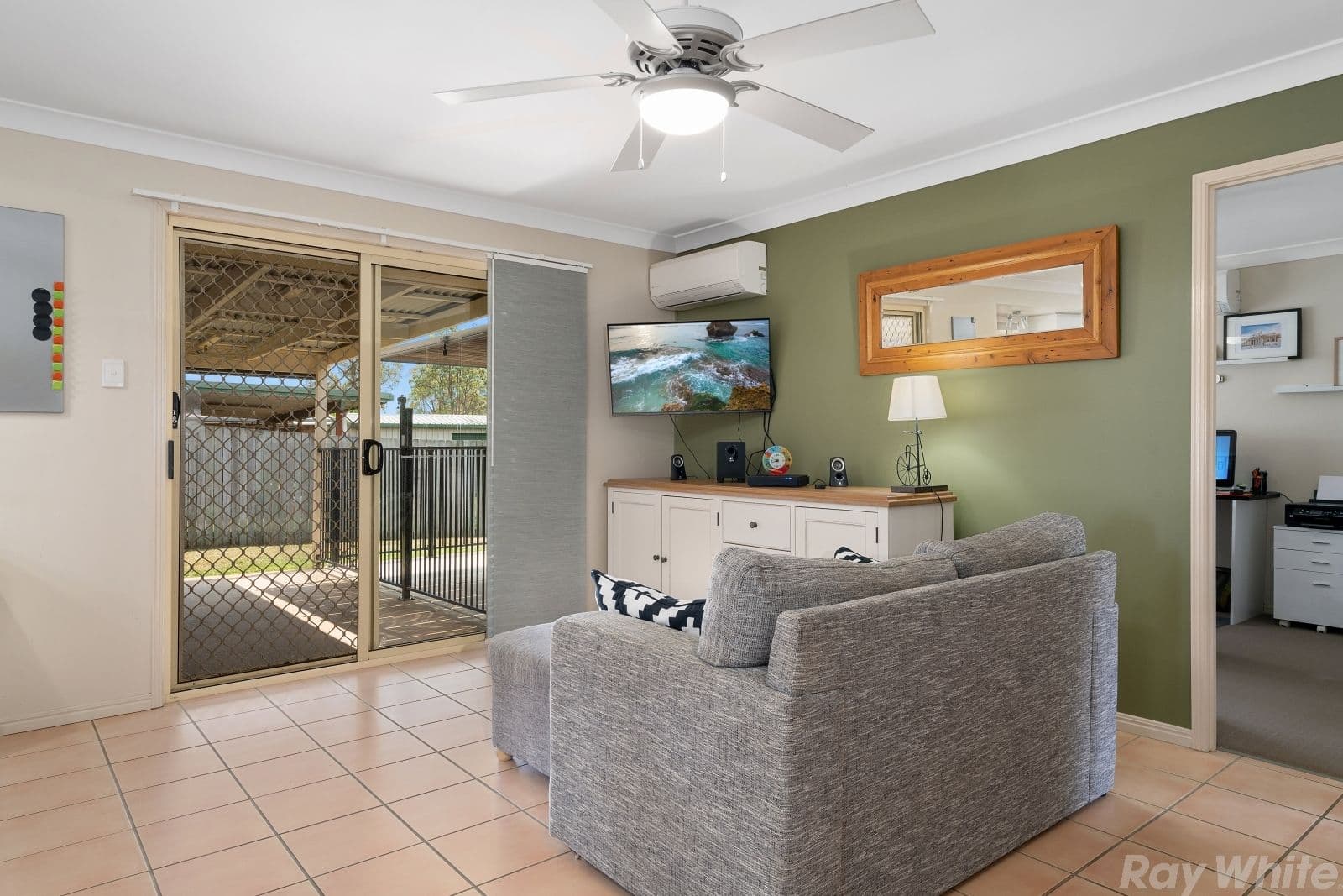 9 Hilldale Crescent, Morayfield QLD 4506, Morayfield - Thumbnail 3
