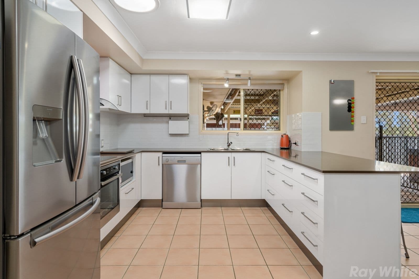 9 Hilldale Crescent, Morayfield QLD 4506, Morayfield - Thumbnail 5