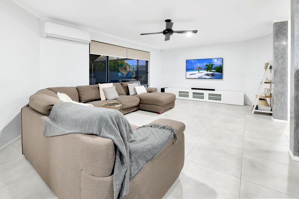 5 Christopher Close, Upper Coomera QLD 4209, Upper Coomera - Thumbnail 5