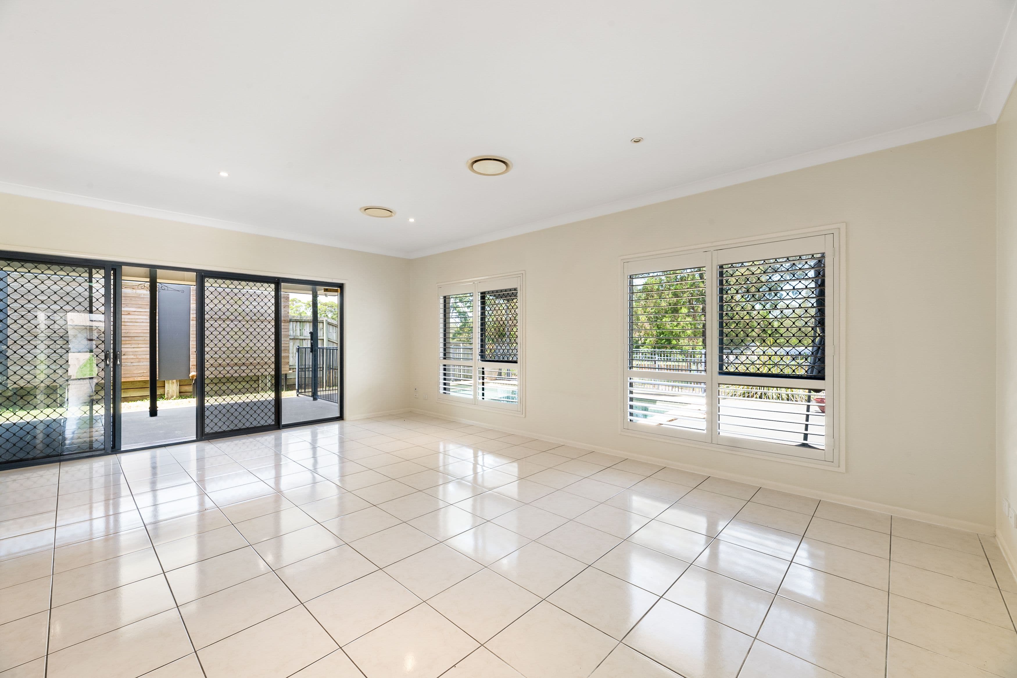 2 Renwood Court, Warner QLD 4500, Warner - Thumbnail 2
