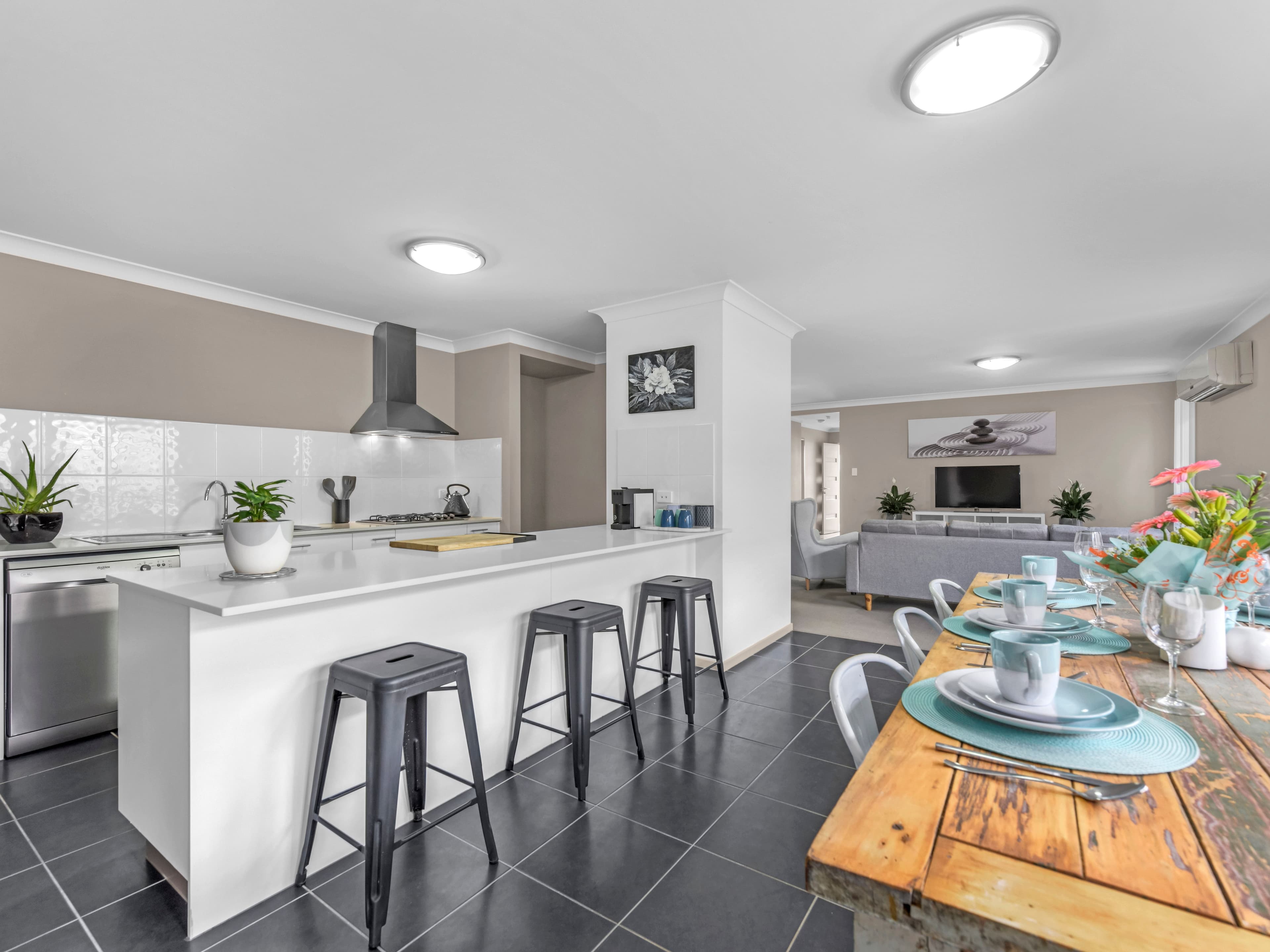 21 Valentine Circuit, Augustine Heights QLD 4300, Augustine Heights - Thumbnail 2