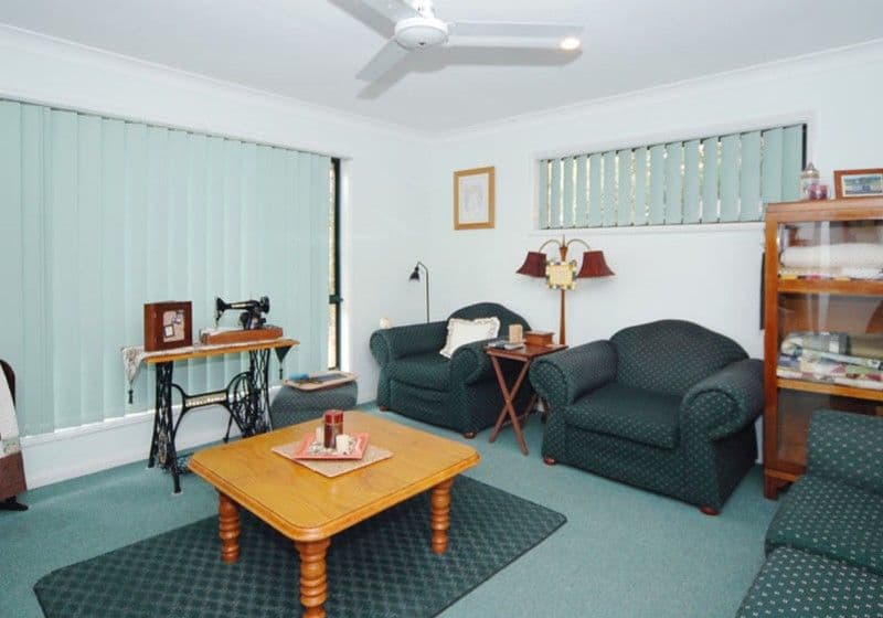 35 Northlakes Drive, ELANORA QLD 4221, Elanora - Thumbnail 4