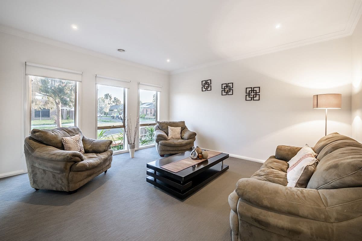 84 Thunderbolt Drive, Cranbourne East VIC 3977, Cranbourne East - Thumbnail 2