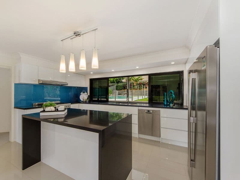 3 Marbella Drive, Benowa Waters QLD 4217, Benowa - Thumbnail 2