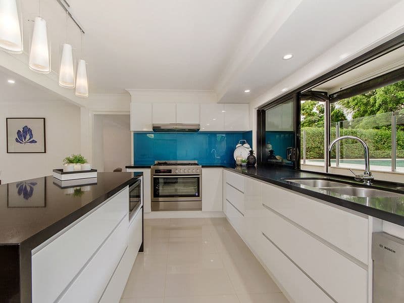 3 Marbella Drive, Benowa Waters QLD 4217, Benowa - Thumbnail 3