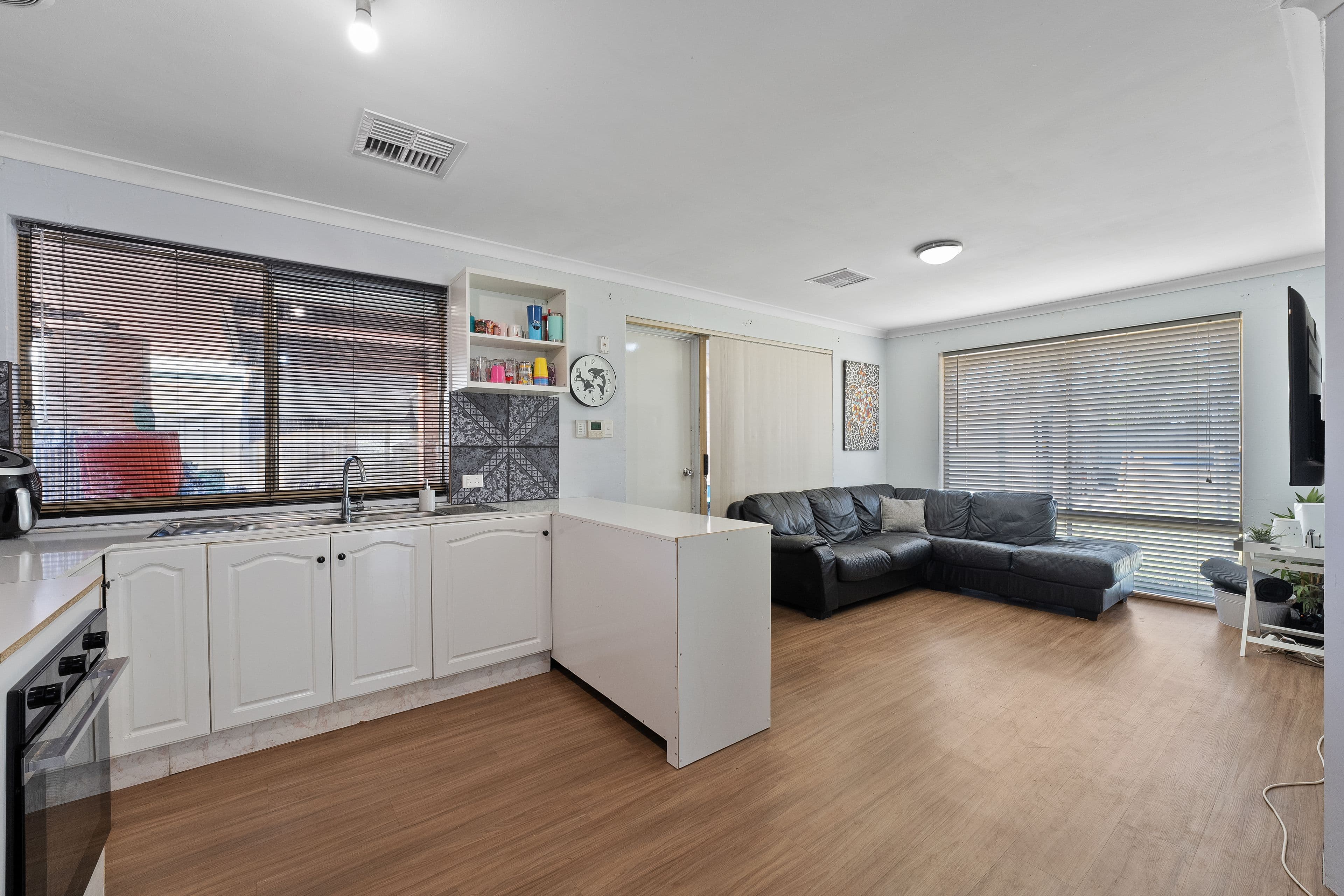 25 Nightingale Way, Warnbro WA 6169, Warnbro - Thumbnail 8