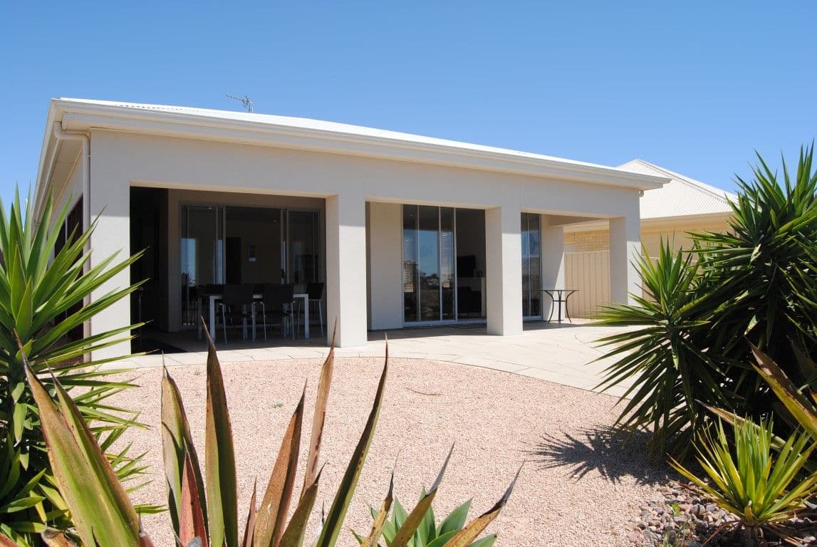 2/15 Greenleaf Circuit Tarneit 3029, Tarneit - Thumbnail 2