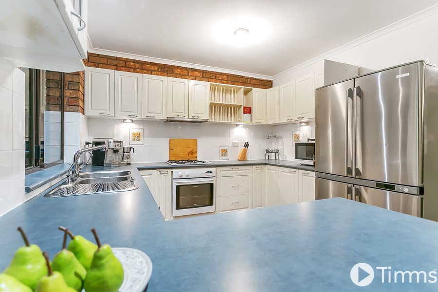 43 Chilcomb Drive, Huntfield Heights - Thumbnail 7