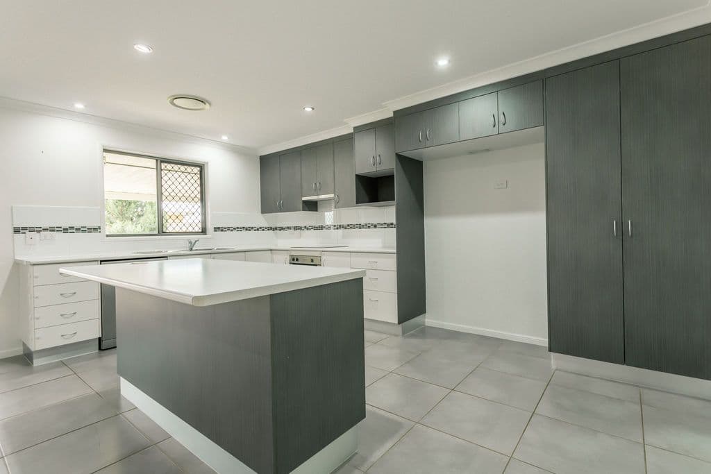 6 Parkway Street, Emerald QLD 4720, Emerald - Thumbnail 6