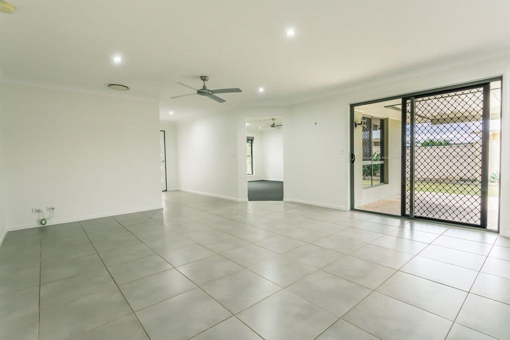 6 Parkway Street, Emerald QLD 4720, Emerald - Thumbnail 8