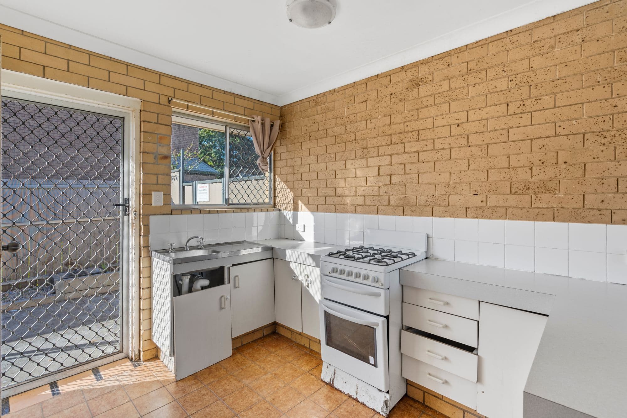 110 Ewing Road, Woodridge QLD 4114, Woodridge - Thumbnail 6