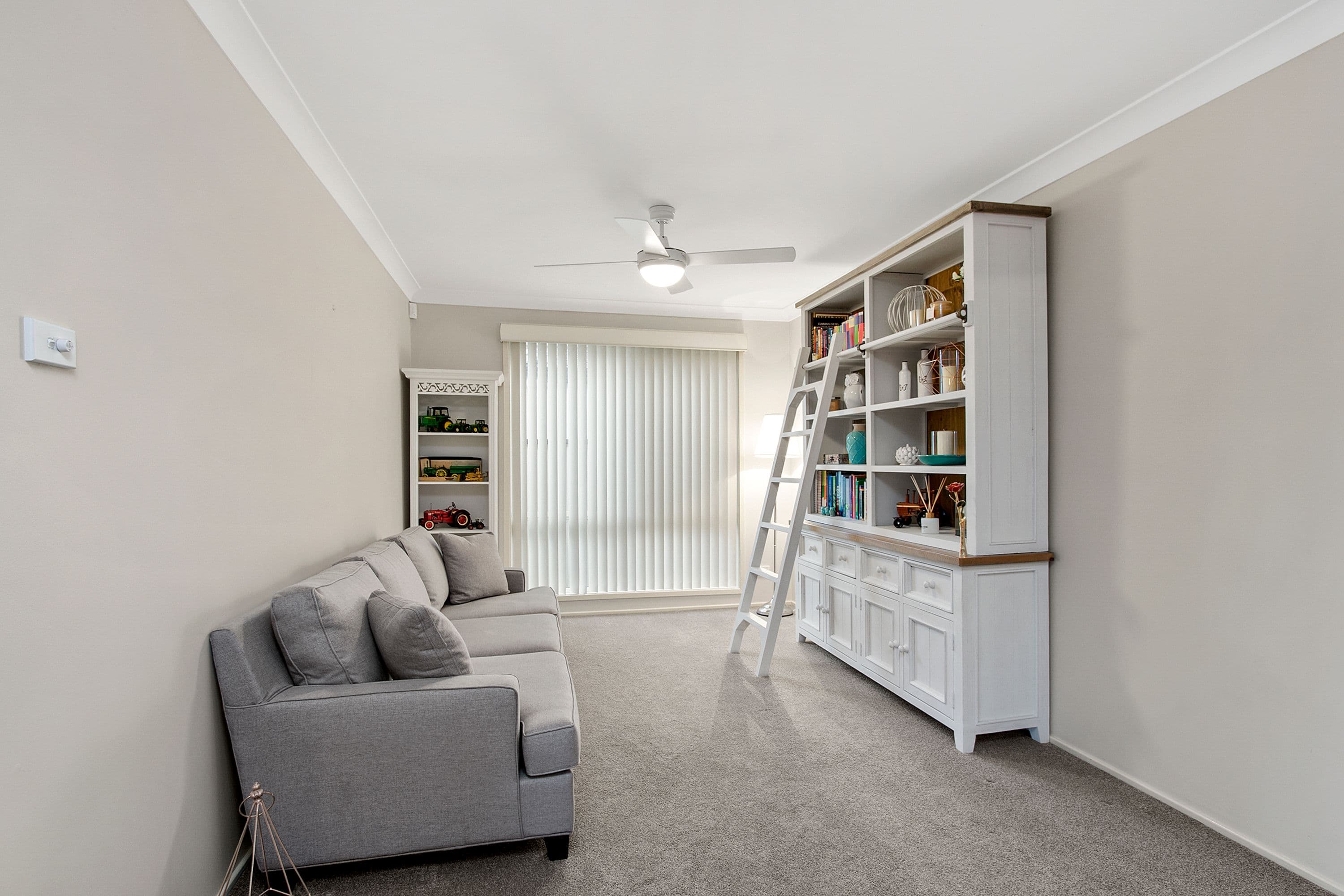 31 Lang Road, South Windsor - Thumbnail 3