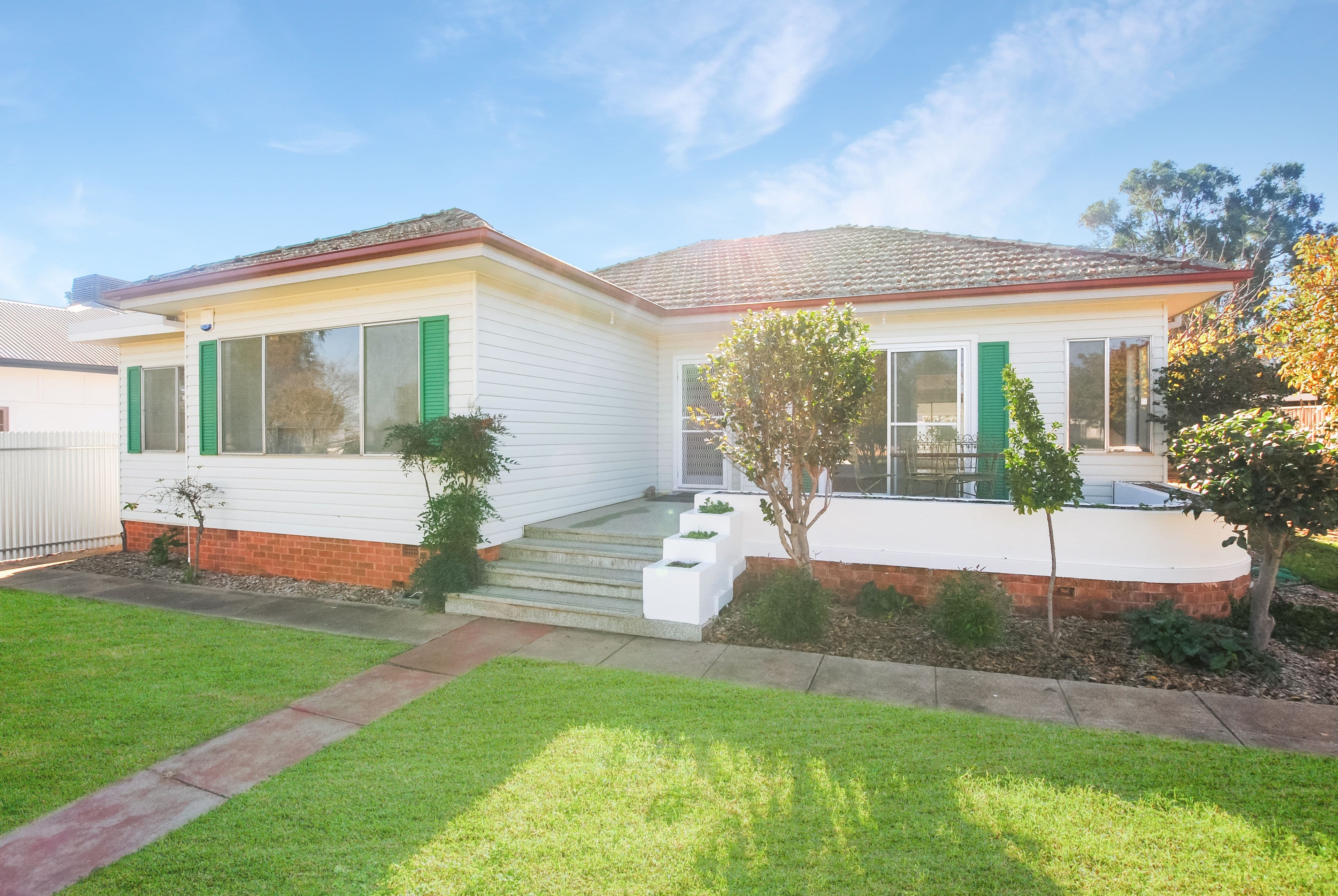 41 Edmondson Avenue, Griffith - Thumbnail 2