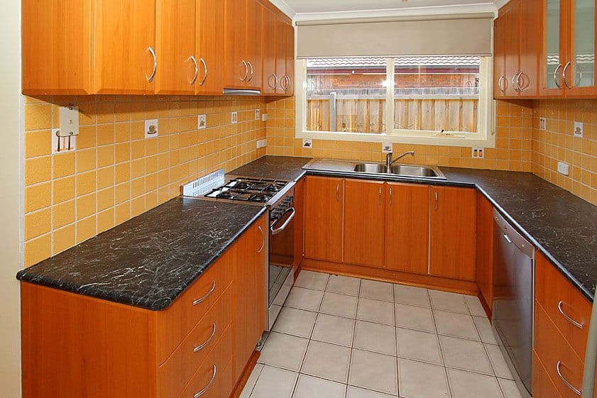5 Rokeby Crescent, CRAIGIEBURN VIC 3064, Craigieburn - Thumbnail 2