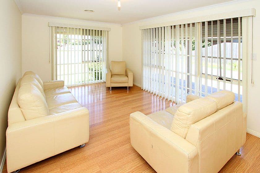 5 Rokeby Crescent, CRAIGIEBURN VIC 3064, Craigieburn - Thumbnail 3