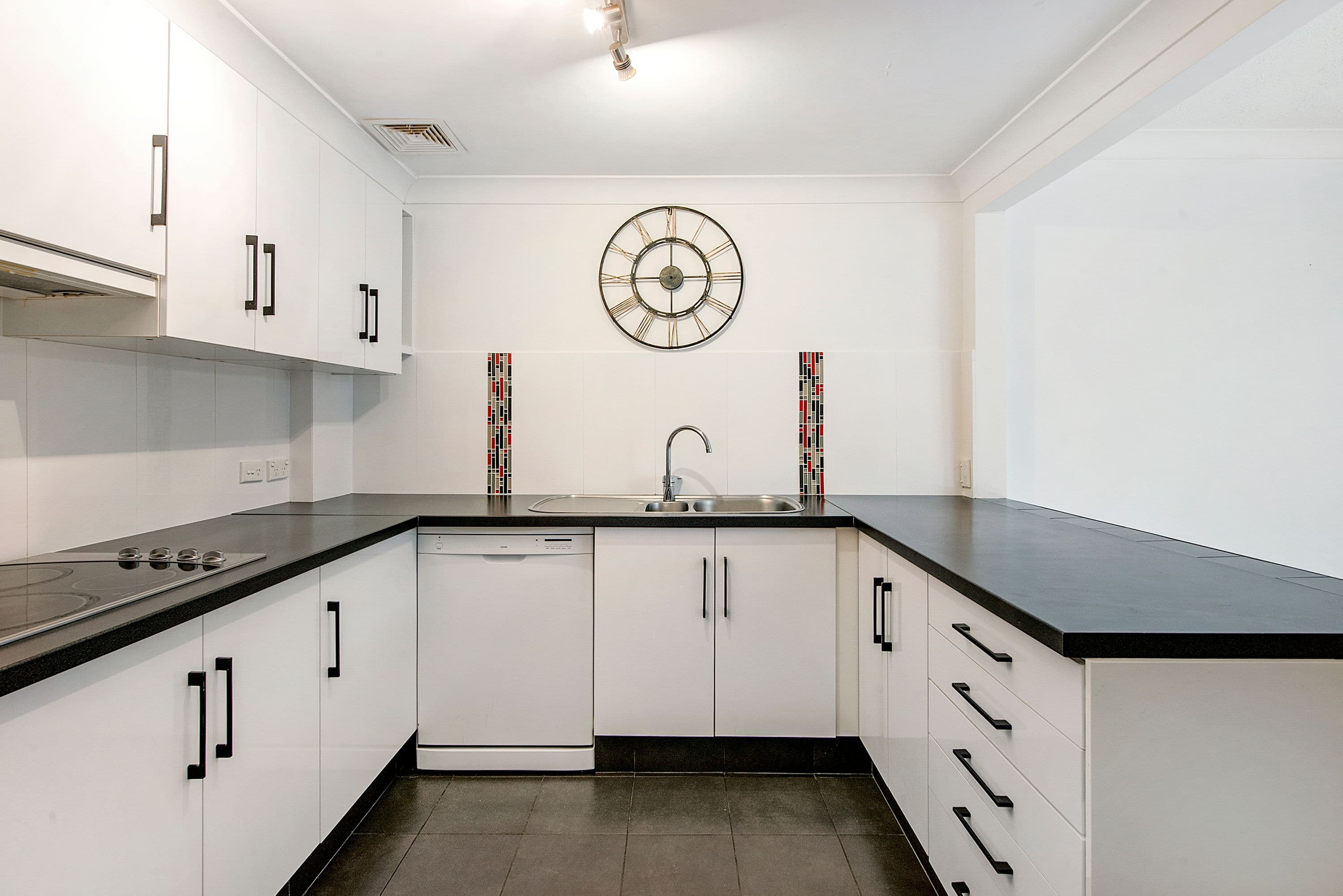 7 Angie Court, Mermaid Waters QLD 4218, Mermaid Waters - Image 1